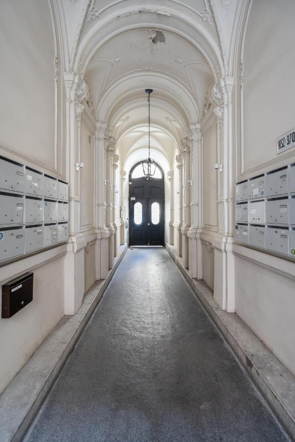 Lonyay Grand Central Budapeste Exterior foto