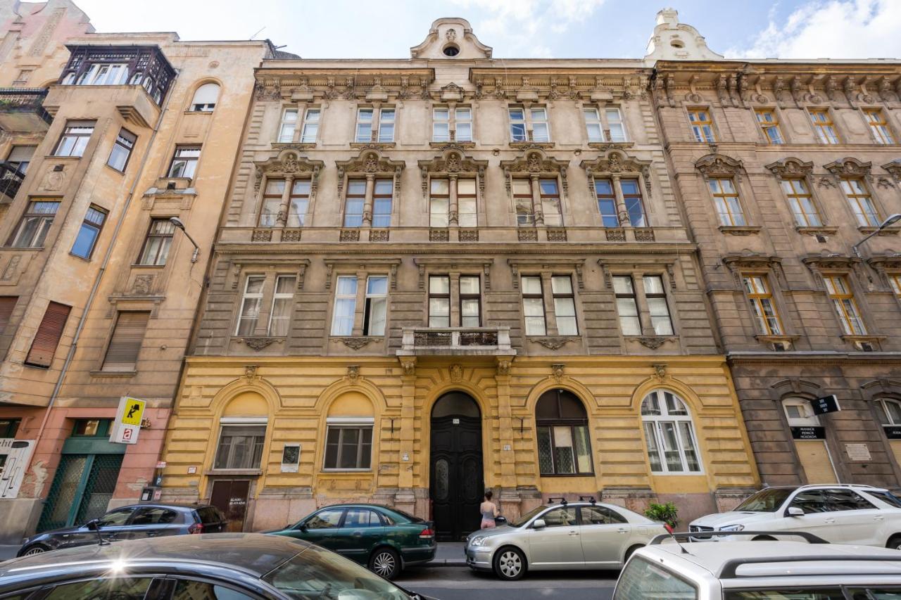 Lonyay Grand Central Budapeste Exterior foto